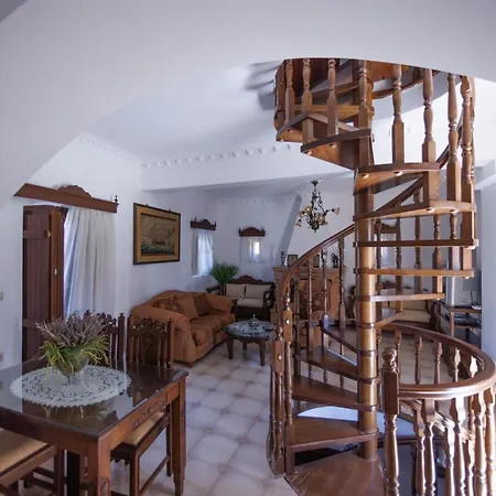 Castello Di Haria 4* Kalos (Laconia)