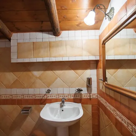 Castello Di Haria 4* Kalos (Laconia)