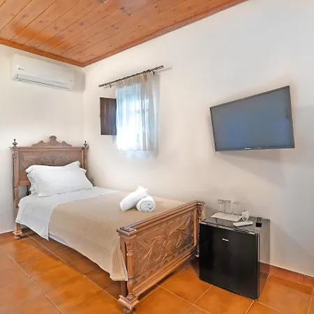 Castello Di Haria 4*