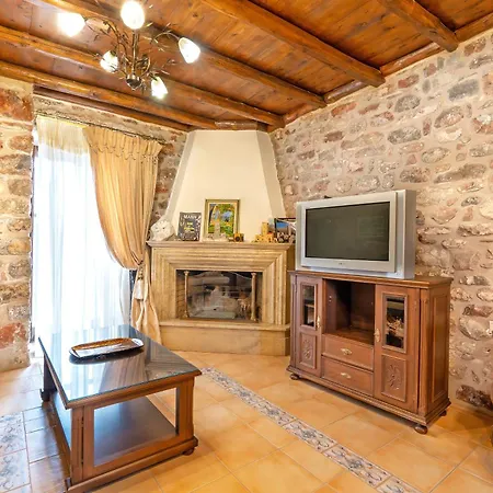 Castello Di Haria 4* Kalos (Laconia)