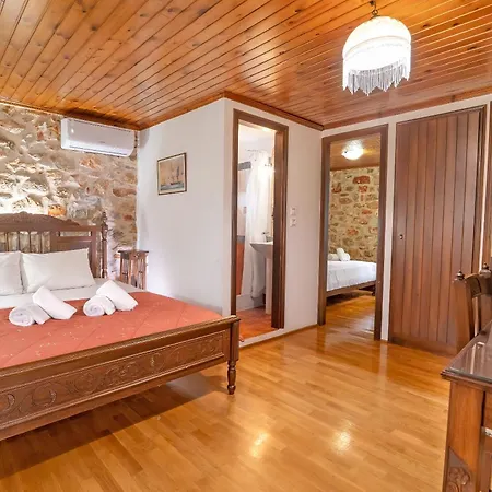 Castello Di Haria 4*