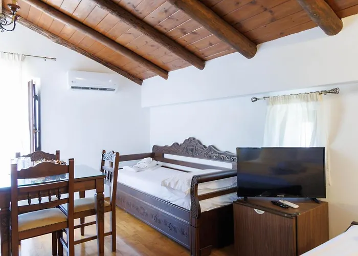 Castello Di Haria 4* Kalos (Laconia)