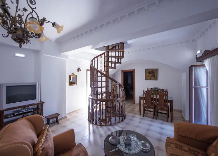 Castello Di Haria 4* Kalos (Laconia)