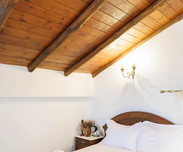 Castello Di Haria Lägenhetshotell