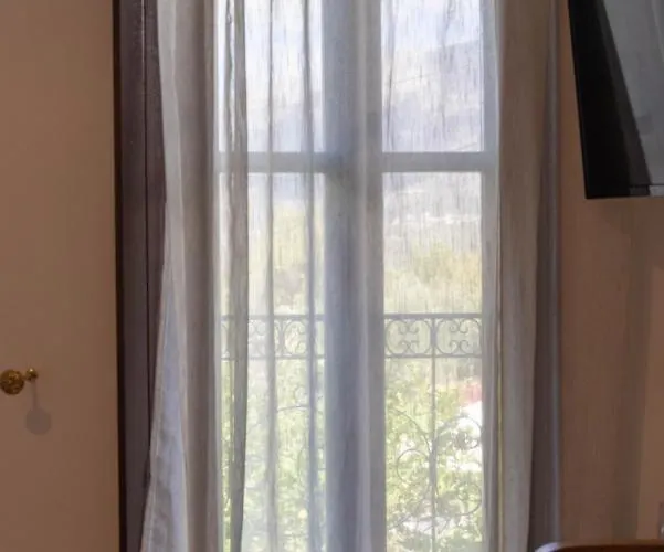 Apart-hotel Castello Di Haria 4*