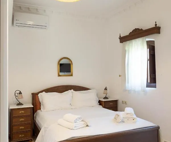 Castello Di Haria Apart Otel 4*
